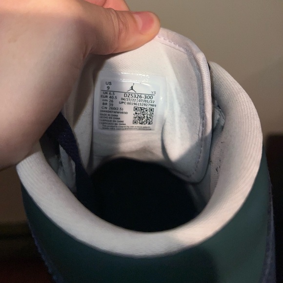 Jordan Mid - Picture 6 of 7